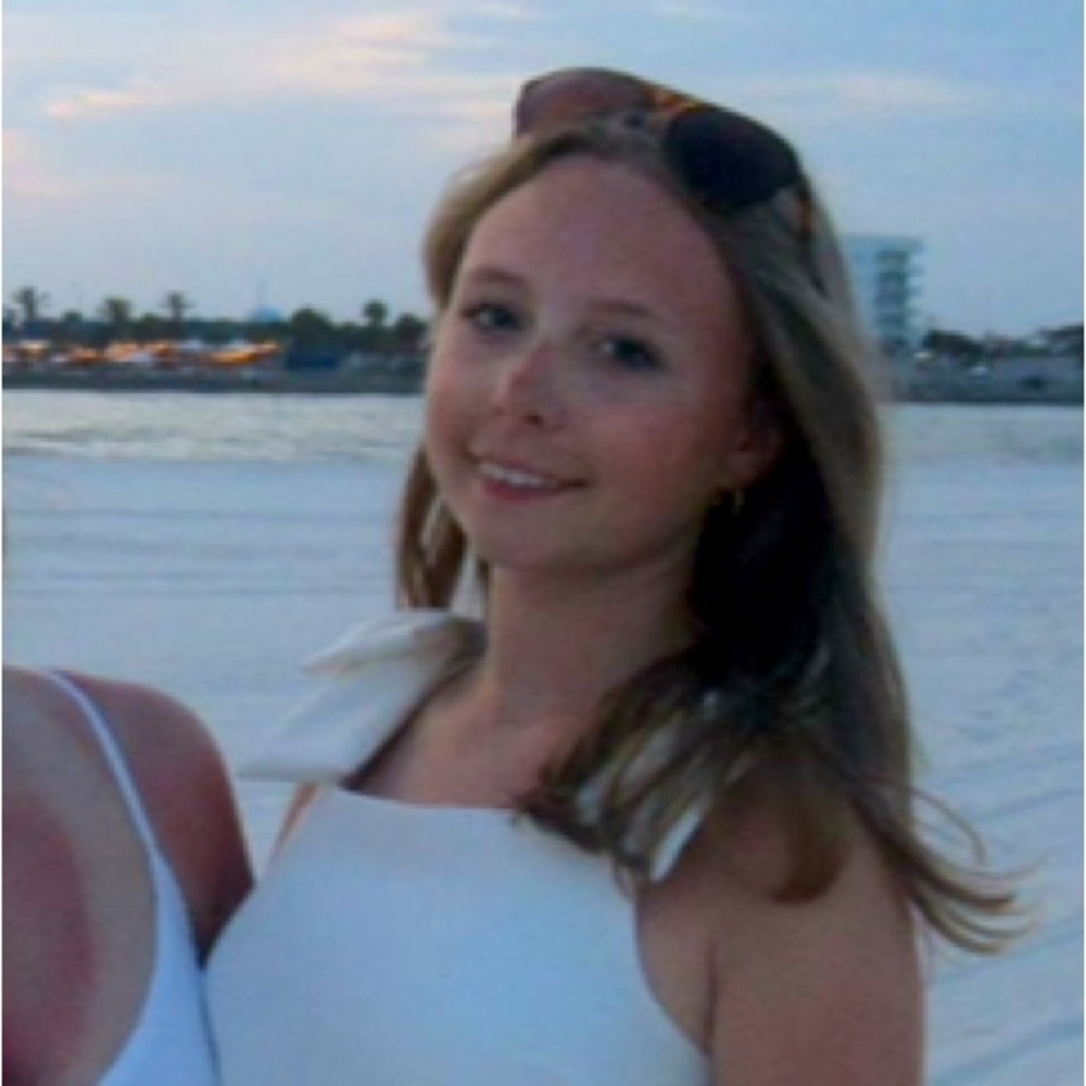 Meet your Posher, Caroline